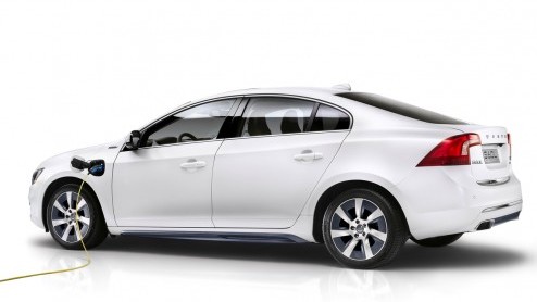 Volvo S60L Petrol Plug-in Hybrid Concept voor China met 2.0 liter DRIVE-E motor en achttrapsautomaat.