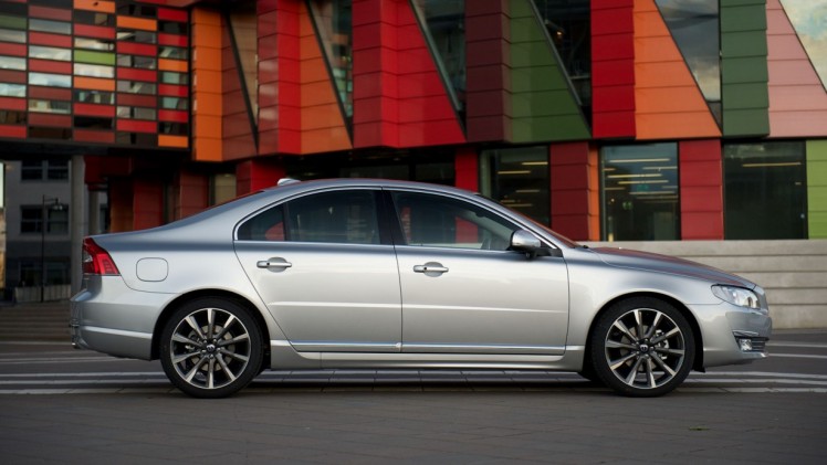 Volvo S80 modeljaar 2016 leverbaar met T5 of D4 dieselmotor in Momentum of Summum uitvoering. De diesel scoort 20% bijtelling.