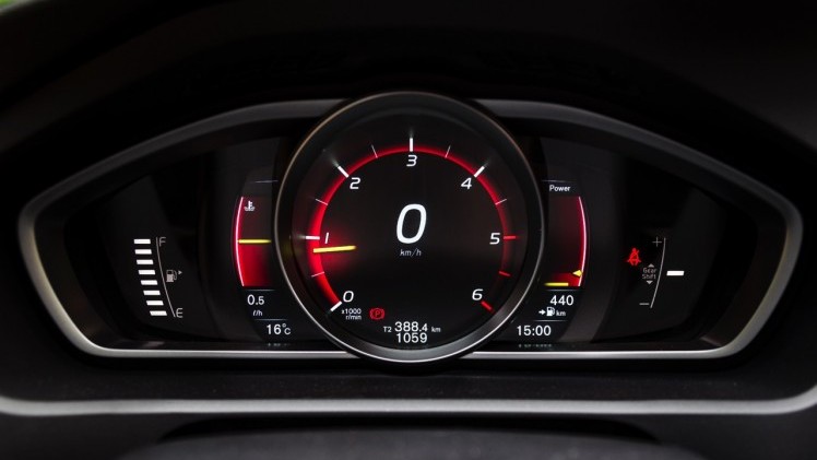 Autotest Volvo V40 D2 Sport, de nieuwe 2.0 liter DRIVE-E diesel met 120 pk en 280 Nm die de V40 in aanmerking laat komen voor 14% bijtelling.