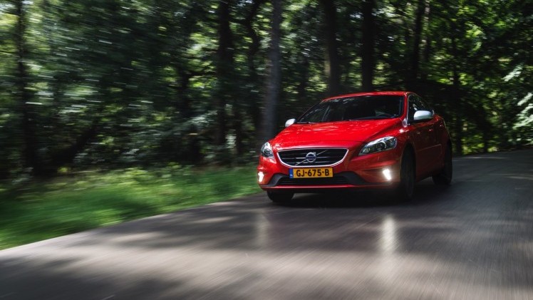 Autotest Volvo V40 D2 Sport, de nieuwe 2.0 liter DRIVE-E diesel met 120 pk en 280 Nm die de V40 in aanmerking laat komen voor 14% bijtelling.