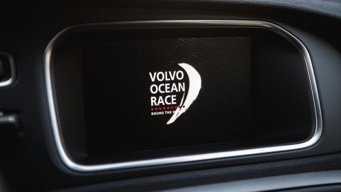 Autotest Volvo V40 D4. In deze rijtest van de V40 D4 Business lees je dat 14% bijtelling en 190 pk opperbest samen gaat. Volvo heeft de populaire leaseversie bovendien scherp netto geprijsd.