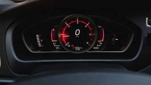 Autotest Volvo V40 D4. In deze rijtest van de V40 D4 Business lees je dat 14% bijtelling en 190 pk opperbest samen gaat. Volvo heeft de populaire leaseversie bovendien scherp netto geprijsd.