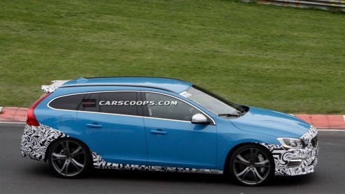 In navolging van de Volvo S60 Polestar Performance komt Volvo en Polestar binnen afzienbare tijd ook met een vergelijkbare, sportieve uitvoering voor de V60. De auto is reeds gespot op de Nrburgring.