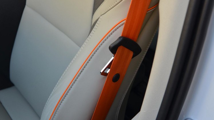 Volvo kleedt de speciale Volvo Ocean Race editie van de V90 Cross Country bijzonder aan.