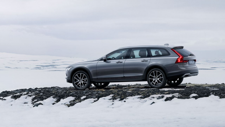 De Volvo V90 Cross Country is uitgelekt, hier de beelden.