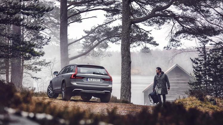 De Volvo V90 Cross Country is onderweg. Nu zijn er ook officile beelden en een video.