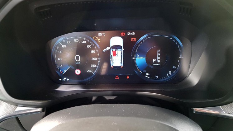 Volvo lanceert in september de tweede generatie XC60. AutoVandaag mocht er al even aan proeven, stilstaand.