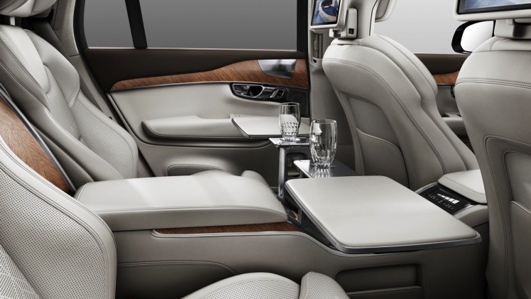 Volvo heeft met de XC90 Excellence laten zien dat hun nieuwe SUV is toegerust op de meest veeleisende klant. Binnenkort gaat Volvo het nieuwe topmodel ook online verkopen.