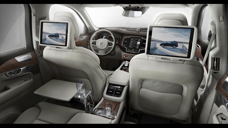 Volvo heeft met de XC90 Excellence laten zien dat hun nieuwe SUV is toegerust op de meest veeleisende klant. Binnenkort gaat Volvo het nieuwe topmodel ook online verkopen.