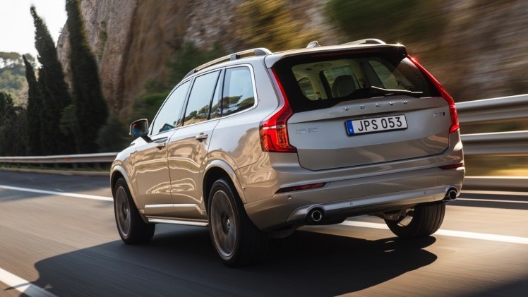 Autotest met nieuwe Volvo XC90 T8 Twin Engine en XC90 D5 AWD. Ale ins-and-outs in de rijtest tijdens de persintroductie in Barcelona.