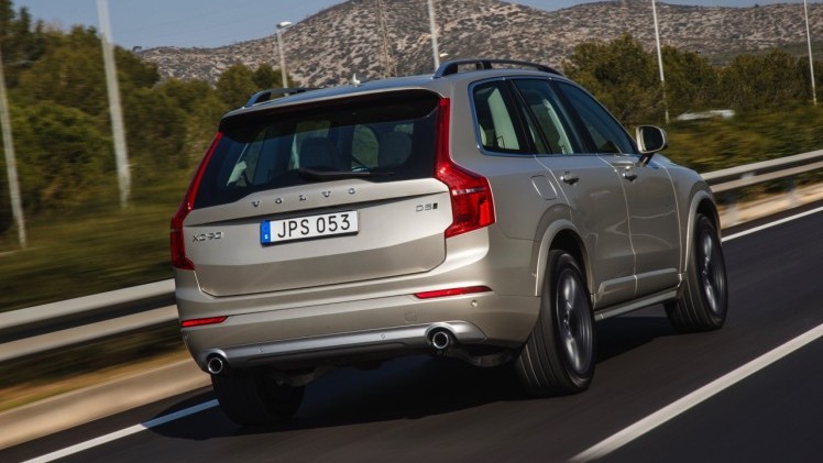 Autotest met nieuwe Volvo XC90 T8 Twin Engine en XC90 D5 AWD. Ale ins-and-outs in de rijtest tijdens de persintroductie in Barcelona.