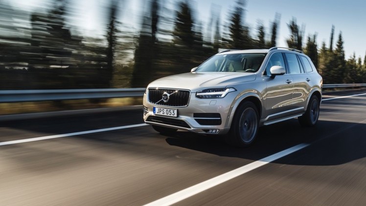 Autotest met nieuwe Volvo XC90 T8 Twin Engine en XC90 D5 AWD. Ale ins-and-outs in de rijtest tijdens de persintroductie in Barcelona.