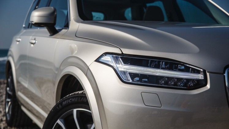 Autotest met nieuwe Volvo XC90 T8 Twin Engine en XC90 D5 AWD. Ale ins-and-outs in de rijtest tijdens de persintroductie in Barcelona.