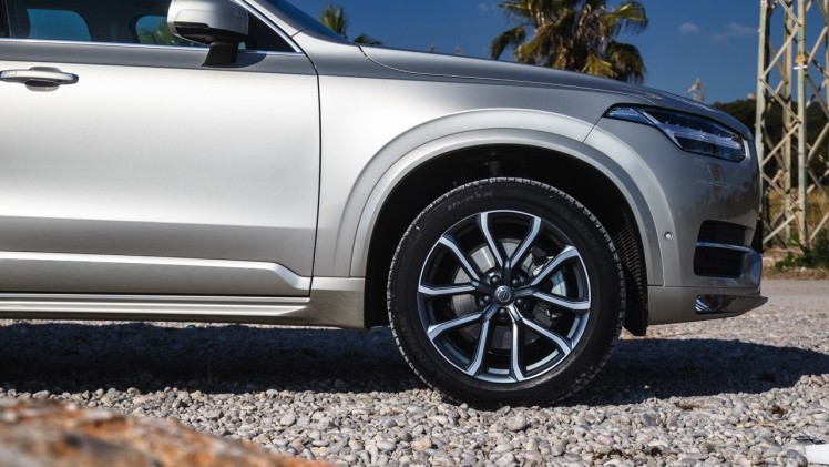Autotest met nieuwe Volvo XC90 T8 Twin Engine en XC90 D5 AWD. Ale ins-and-outs in de rijtest tijdens de persintroductie in Barcelona.