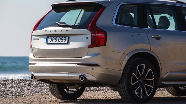 Autotest met nieuwe Volvo XC90 T8 Twin Engine en XC90 D5 AWD. Ale ins-and-outs in de rijtest tijdens de persintroductie in Barcelona.