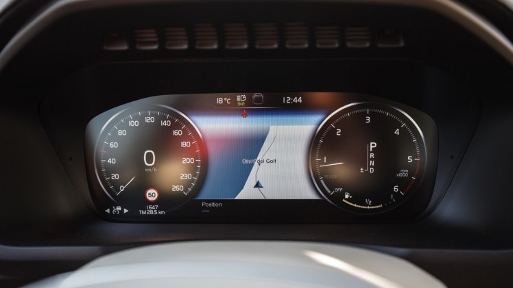 Autotest met nieuwe Volvo XC90 T8 Twin Engine en XC90 D5 AWD. Ale ins-and-outs in de rijtest tijdens de persintroductie in Barcelona.