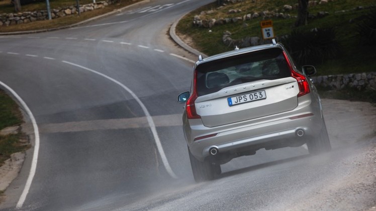Autotest met nieuwe Volvo XC90 T8 Twin Engine en XC90 D5 AWD. Ale ins-and-outs in de rijtest tijdens de persintroductie in Barcelona.