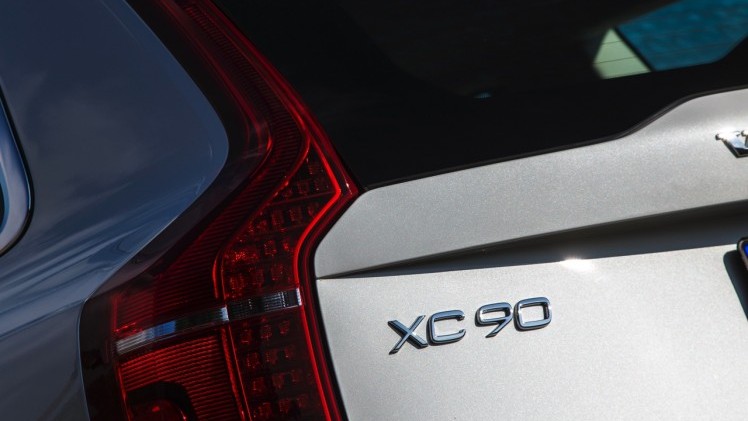 Autotest met nieuwe Volvo XC90 T8 Twin Engine en XC90 D5 AWD. Ale ins-and-outs in de rijtest tijdens de persintroductie in Barcelona.