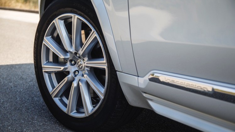 Autotest met nieuwe Volvo XC90 T8 Twin Engine en XC90 D5 AWD. Ale ins-and-outs in de rijtest tijdens de persintroductie in Barcelona.