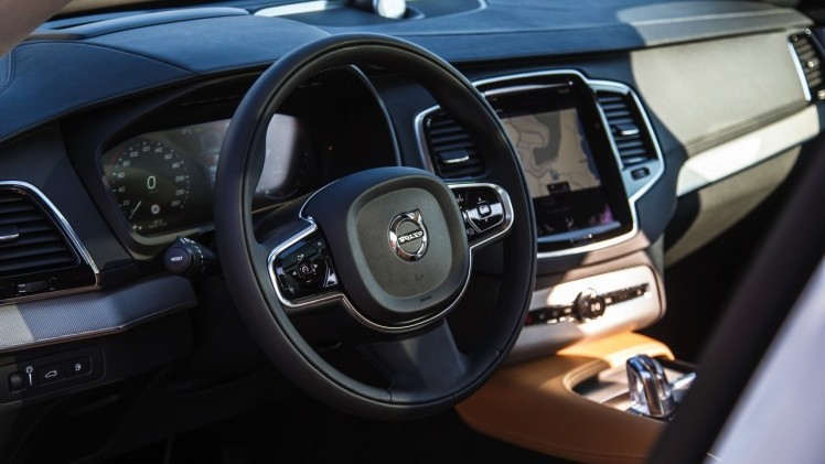 Autotest met nieuwe Volvo XC90 T8 Twin Engine en XC90 D5 AWD. Ale ins-and-outs in de rijtest tijdens de persintroductie in Barcelona.