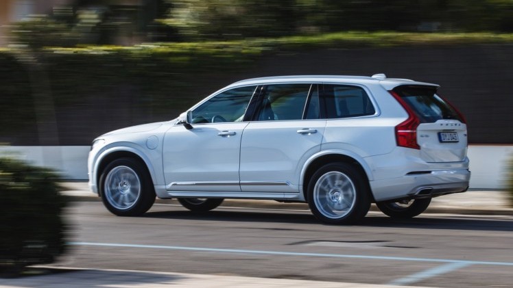 Autotest met nieuwe Volvo XC90 T8 Twin Engine en XC90 D5 AWD. Ale ins-and-outs in de rijtest tijdens de persintroductie in Barcelona.