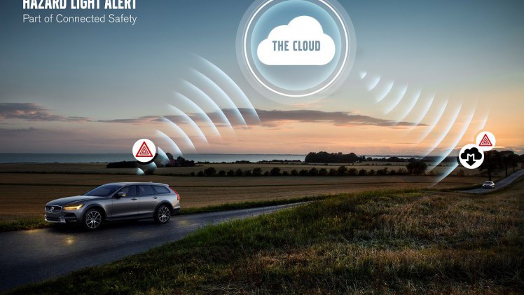 Om de algemene verkeersveiligheid verder te verhogen, wil Volvo samenwerken met overheden en andere autofabrikanten. De samenwerking gaat dan vooral om het delen van data.