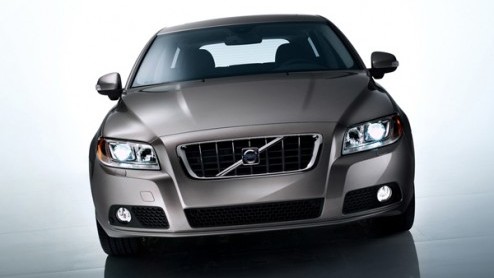 Wie in 2008 een nieuwe Volvo koopt, kan daar een alcoholslot in laten zetten. De bestuurder moet dan blazen voordat de wagen gestart kan worden.