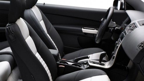 Er is veel autonieuws door de London Motorshow en als je geen primeur hebt als automerk, kom je ook niet in al dat nieuws voor. Volvo heeft hiervoor een oplossing bedacht, fotos laten uitlekken.