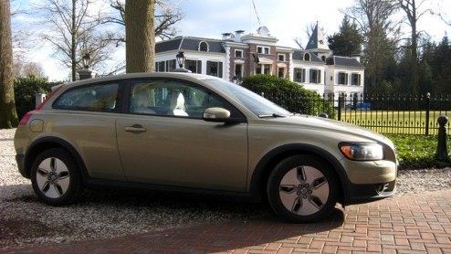 Sinds een aantal jaar zijn zuinige en schone modellen bij veel merken belangrijker dan ooit. Volvo startte eind vorig jaar een stevig offensief met DRIVe-modellen. Binnen een mum van tijd presenteerde