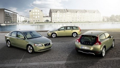 In navolging van diverse merken lanceert Volvo op de Autosalon van Parijs nieuwe zuinigere dieselvarianten in haar modellijn. Zowel de C30, S40 als V50 kunnen rekenen op gezelschap van de 1.6D DRIVe u