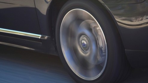 Jawel, ook bij Volvo is de klant natuurlijk koning. Daarom heeft de fabrikant geluisterd naar de wensen van de huidige S80-rijder om de juiste vernieuwingen aan het vlaggenschip aan te brengen. Vier b