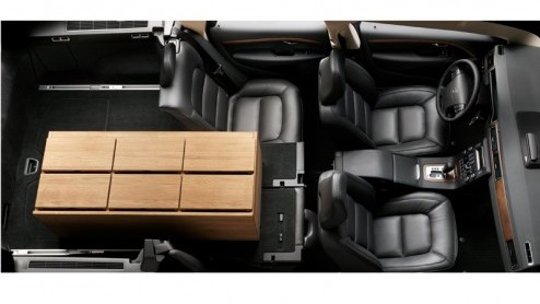 Woonboulevards in Nederland opgelet. Het worden weer drukke tijden voor jullie. Volvo heeft de V70 voorgesteld en die heeft heel veel ruimte achterin.