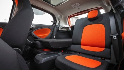 Autotest nieuwe smart forfour 453, de smart onder de vierzitters. Lees hier onze rij-ervaring in de rijimpressie vanuit Barcelona.