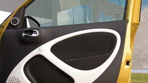 Autotest nieuwe smart forfour 453, de smart onder de vierzitters. Lees hier onze rij-ervaring in de rijimpressie vanuit Barcelona.