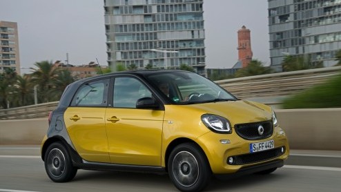 Autotest nieuwe smart forfour 453, de smart onder de vierzitters. Lees hier onze rij-ervaring in de rijimpressie vanuit Barcelona.