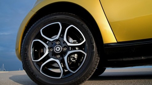Autotest nieuwe smart forfour 453, de smart onder de vierzitters. Lees hier onze rij-ervaring in de rijimpressie vanuit Barcelona.