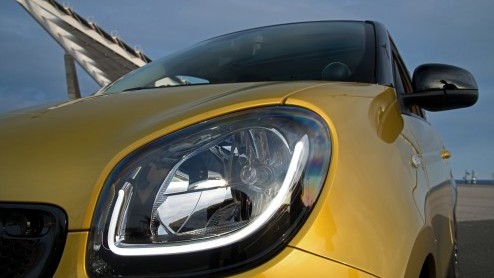 Autotest nieuwe smart forfour 453, de smart onder de vierzitters. Lees hier onze rij-ervaring in de rijimpressie vanuit Barcelona.