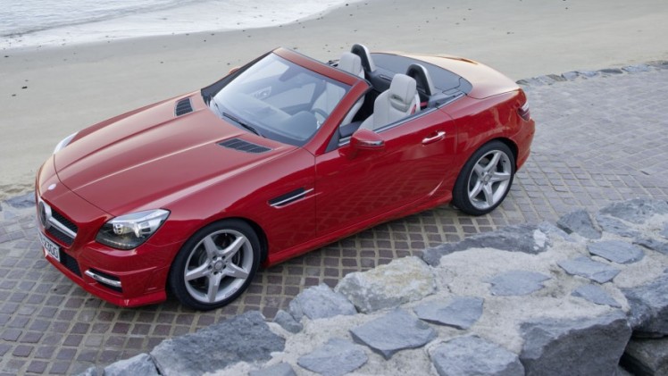 Mercedes introduceert Spring Summer Collection met 2000, 3000 en 6000 euro voordeel op nieuwe Mercedes-Benz modellen.