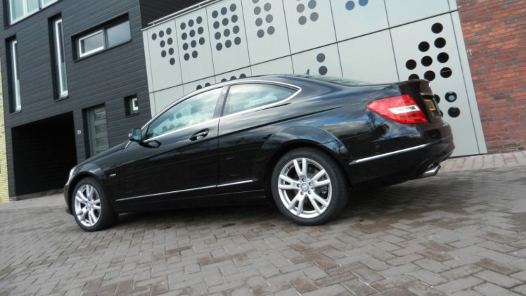 Mercedes introduceert Spring Summer Collection met 2000, 3000 en 6000 euro voordeel op nieuwe Mercedes-Benz modellen.