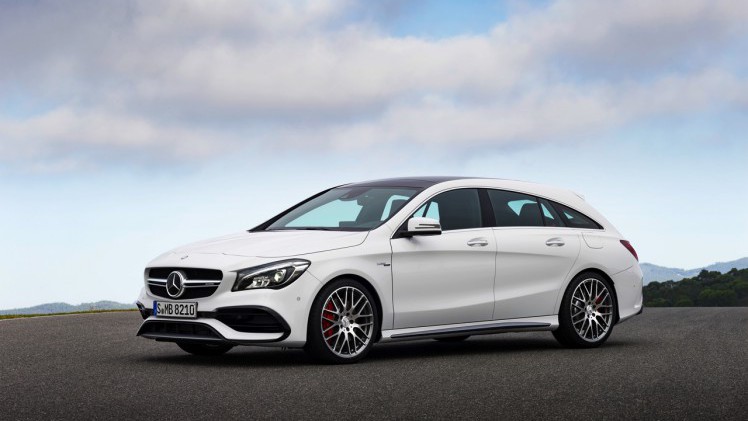 Prijzen en uitvoeringen nieuwe Mercedes-Benz CLA bekend. De CLA is er nu vanaf 34.295 euro en komt als 180d BlueEFFICIENCY met 21% bijtelling voordeliger uit de hoek.
