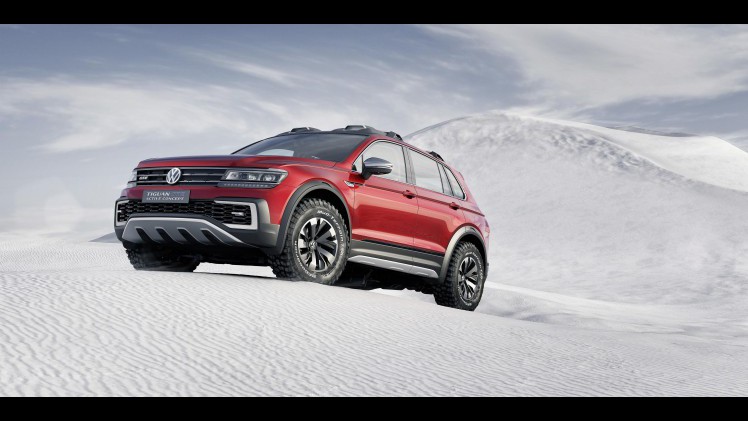 Op de Detroit Auto Show introduceert Volkswagen de Tiguan GTE als studiemodel. De Tiguan GTE Active Concept verwijst ook naar de Tiguan met verlengde wielbasis die voor Amerika bestemd is.