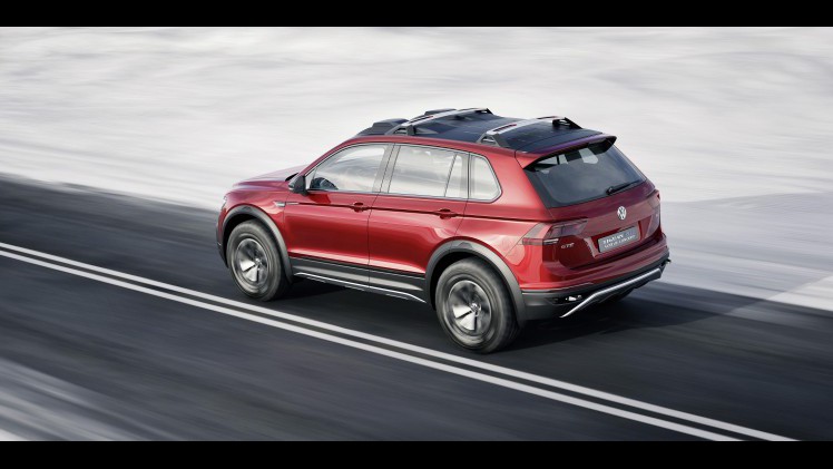 Op de Detroit Auto Show introduceert Volkswagen de Tiguan GTE als studiemodel. De Tiguan GTE Active Concept verwijst ook naar de Tiguan met verlengde wielbasis die voor Amerika bestemd is.