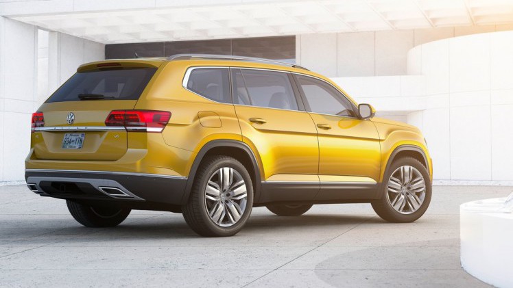 In de VS heeft Volkswagen de nieuwe Atlas gepresenteerd, een naar onze begrippen grote SUV die er best wel goed uitziet. Hebben we nog wel een Touareg nodig?