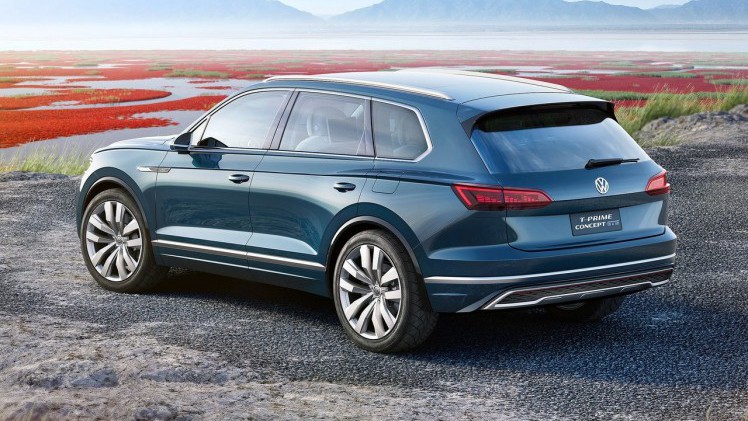 In de VS heeft Volkswagen de nieuwe Atlas gepresenteerd, een naar onze begrippen grote SUV die er best wel goed uitziet. Hebben we nog wel een Touareg nodig?
