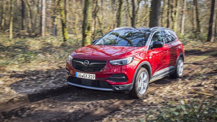 Opel kreeg met de Grandland X een lezersprijs van Offroad en SUV Magazin.