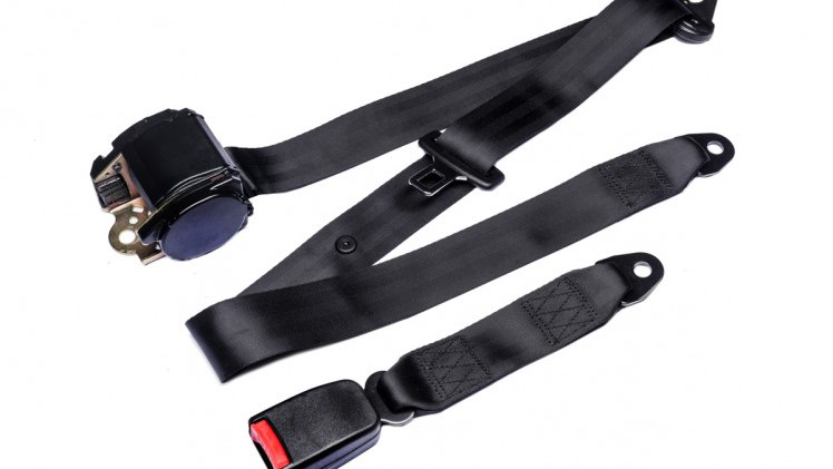 De Gordelspecialist levert tal van oplossingen en accessoires voor autogordels.