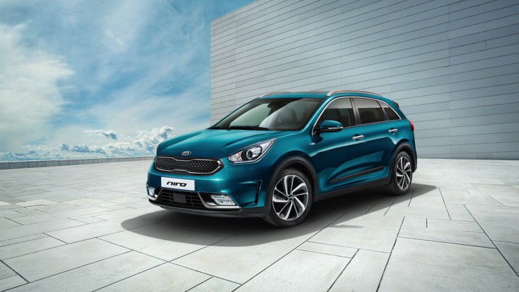 De Kia Niro pakt het als hybride anders aan dan de Toyota Prius. Kia plaatst de Niro tussen de cee'd en Sportage als echte crossover.