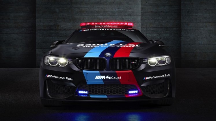 BMW M Divisie kondigt toepassing waterinjectie aan en zet de aankondiging kracht bij met een M4 MotoGP Safety Car.