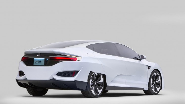 Honda komt tussen 2016 en 2018 met een waterstofauto, een plug-in hybride en een volledig elektrische auto.