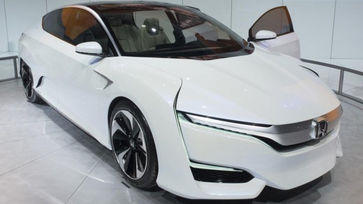 Honda komt tussen 2016 en 2018 met een waterstofauto, een plug-in hybride en een volledig elektrische auto.